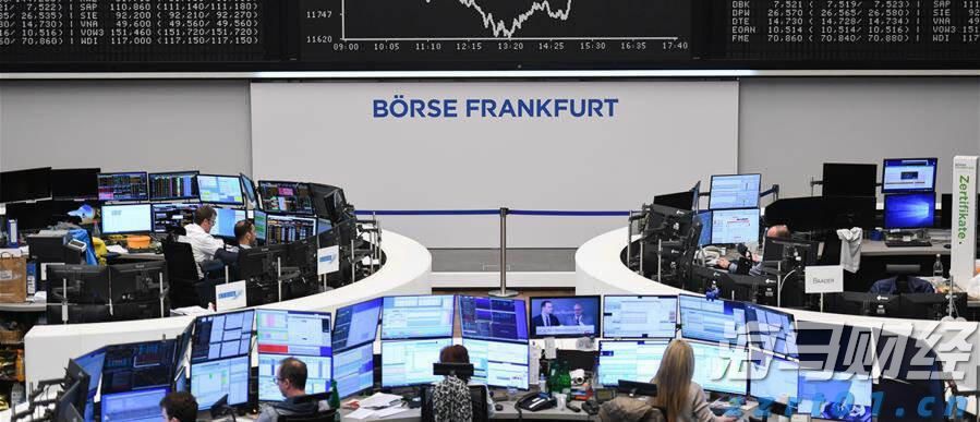 市职工书法美术摄影作品展开幕