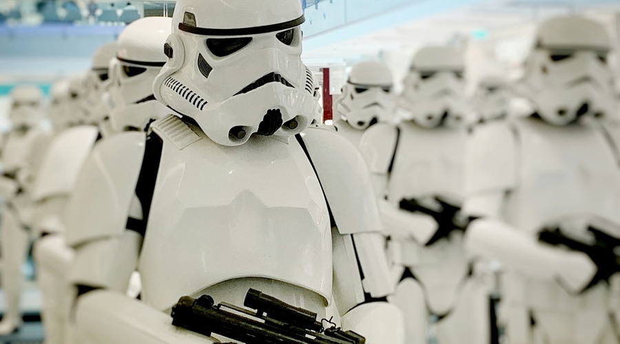 港珠澳大桥海关查获一起走私49盒燕窝进境案